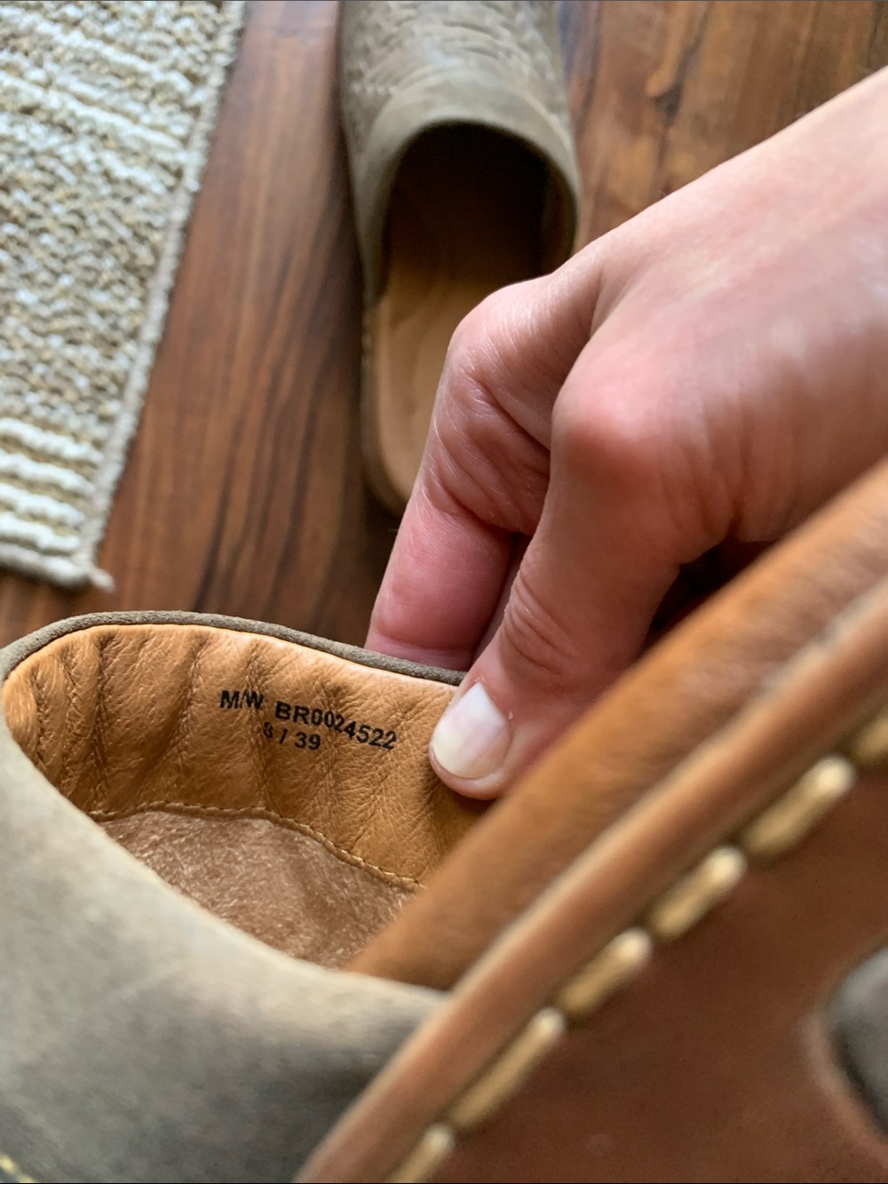 Born Clogs - Picture 5 of 5